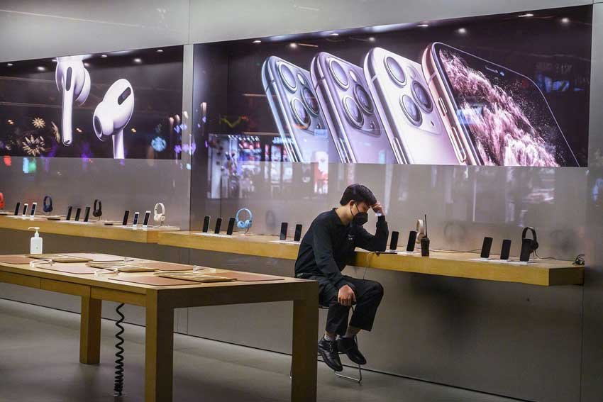 Apple’s iPhone China Sales Dropped Due to Coronavirus in January